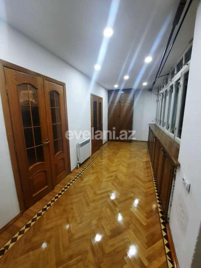 Kirayə verilir, köhnə tikili, 4 otaqlı, 90 m², Bakı, Binəqədi r, 8-ci mikrorayon q, Azadlıq prospekti m.