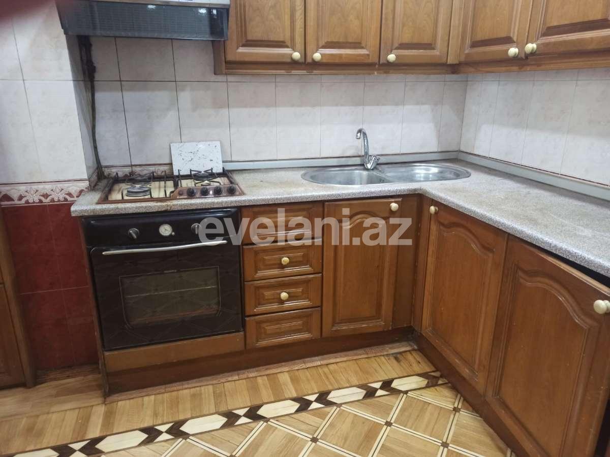 Kirayə verilir, köhnə tikili, 4 otaqlı, 90 m², Bakı, Binəqədi r, 8-ci mikrorayon q, Azadlıq prospekti m.