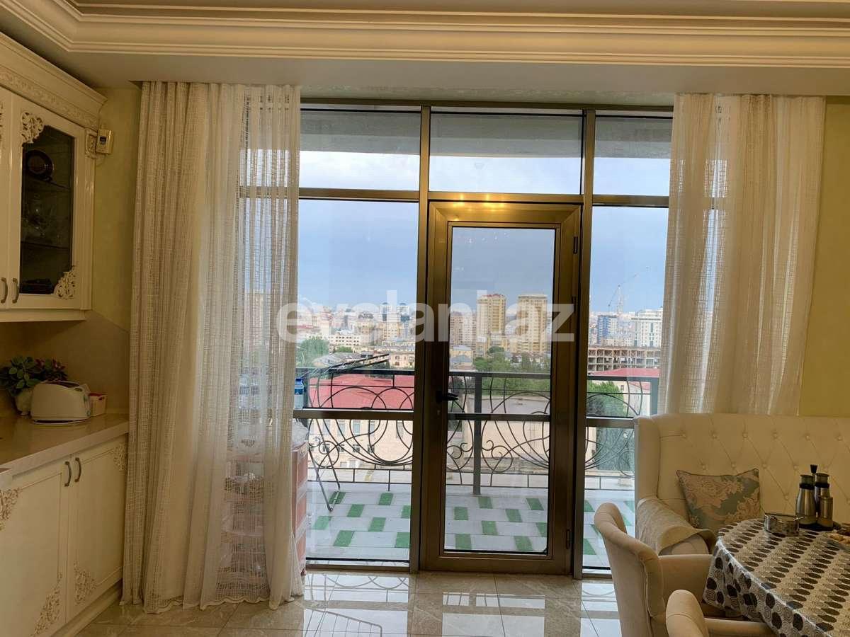 Satılır, yeni tikili, 4 otaqlı, 193 m², Bakı, Yasamal r, Elmlər Akademiyası m.