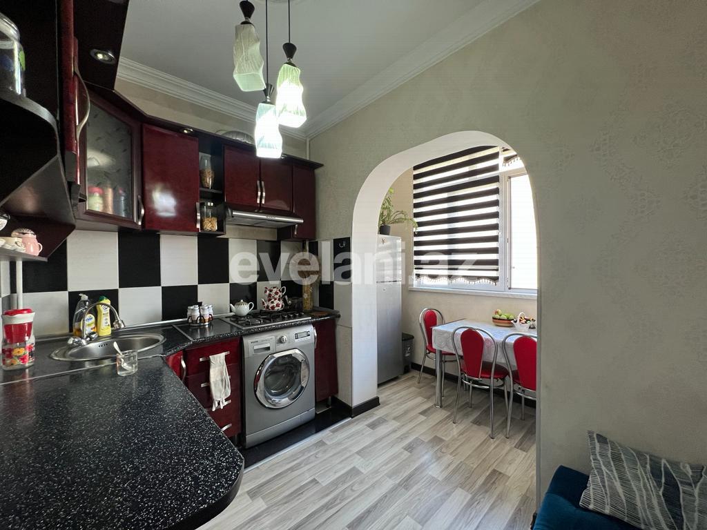 Satılır, köhnə tikili, 2 otaqlı, 65 m², Bakı, Yasamal r, Yeni Yasamal q, İnşaatçılar m.