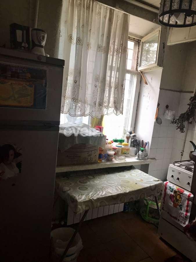 Satılır, köhnə tikili, 2 otaqlı, 43 m², Bakı, Yasamal r.