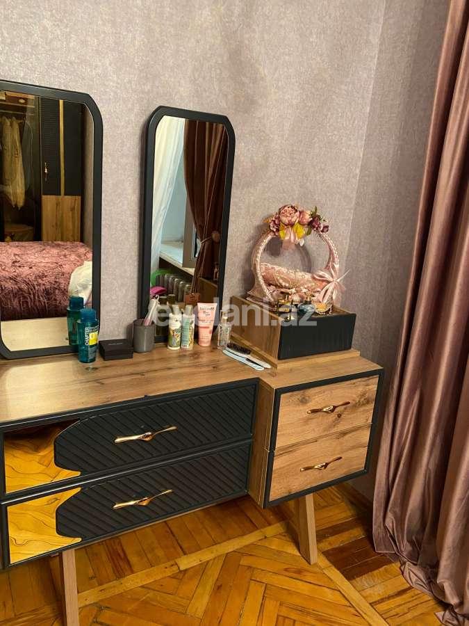 Satılır, köhnə tikili, 2 otaqlı, 60 m², Bakı, Nəsimi r.