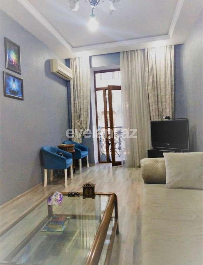 Kirayə verilir, köhnə tikili, 2 otaqlı, 50 m², Bakı, Səbail r, Sahil m.