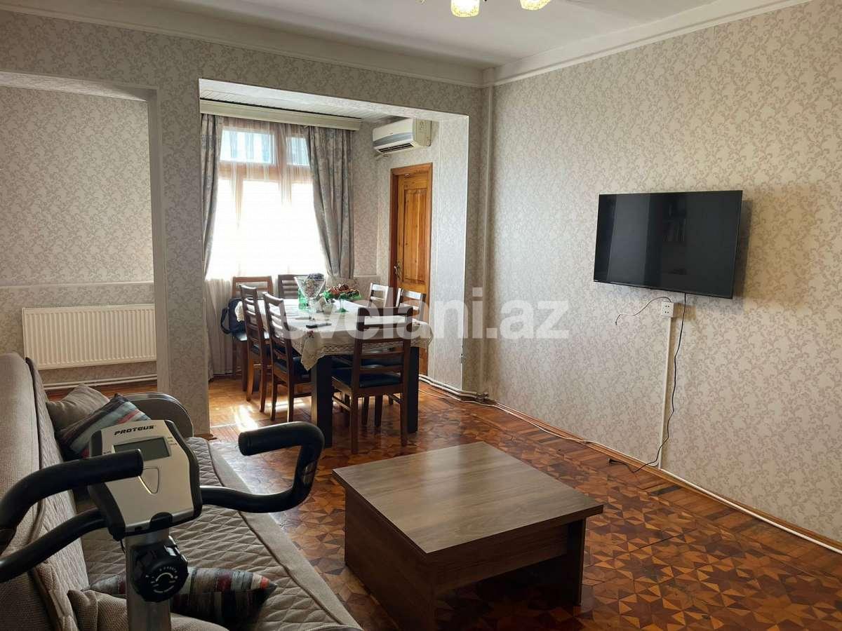 Satılır, köhnə tikili, 2 otaqlı, 60 m², Bakı, Nəsimi r, Gənclik m.