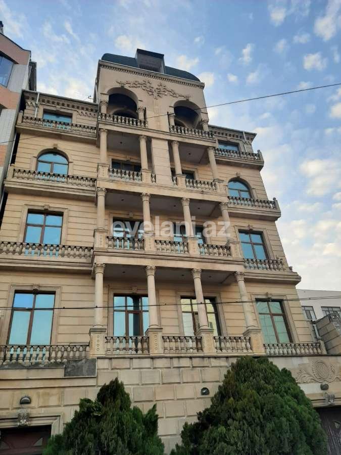 Satılır, həyət evi / bağ, 15 otaqlı, 807 m², Bakı, Nəsimi r, Gənclik m.
