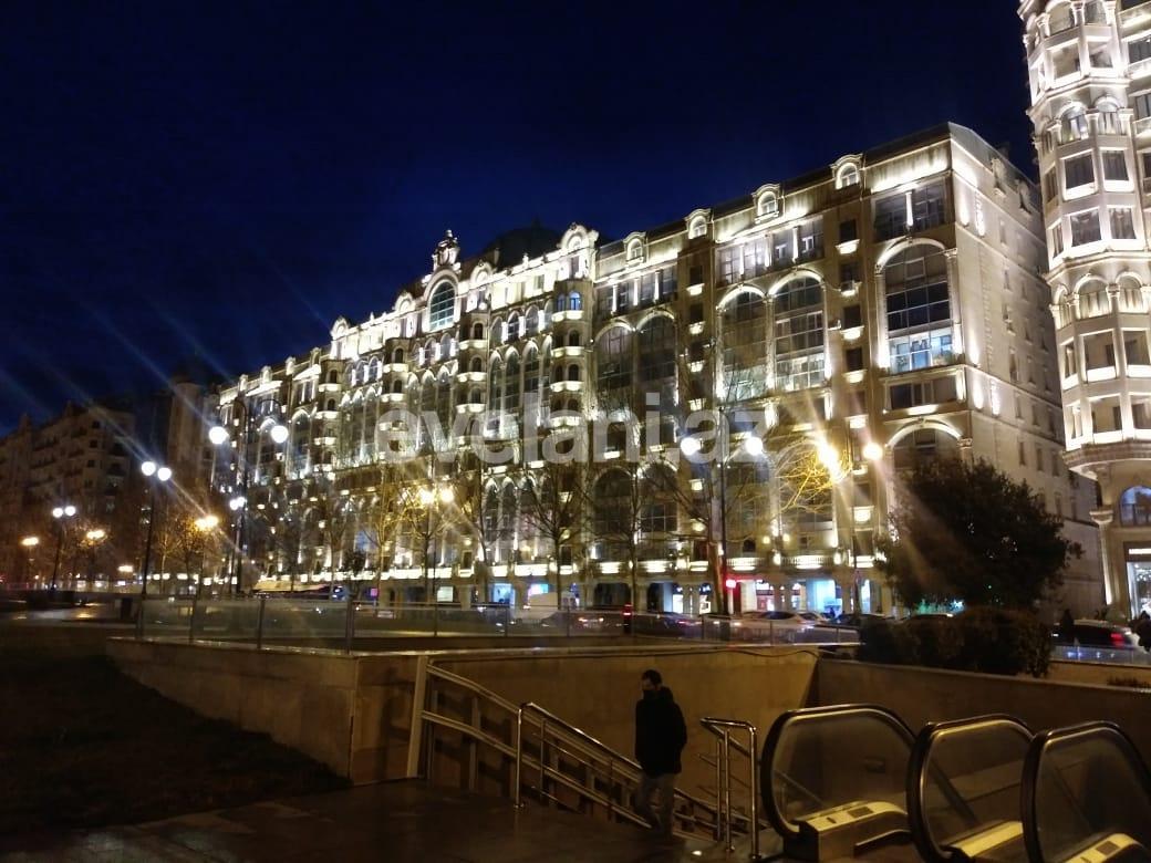 Satılır, köhnə tikili, 3 otaqlı, 114 m², Bakı, Yasamal r, Nizami m.