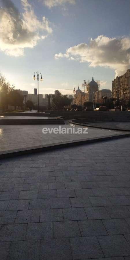 Satılır, köhnə tikili, 3 otaqlı, 114 m², Bakı, Yasamal r, Nizami m.