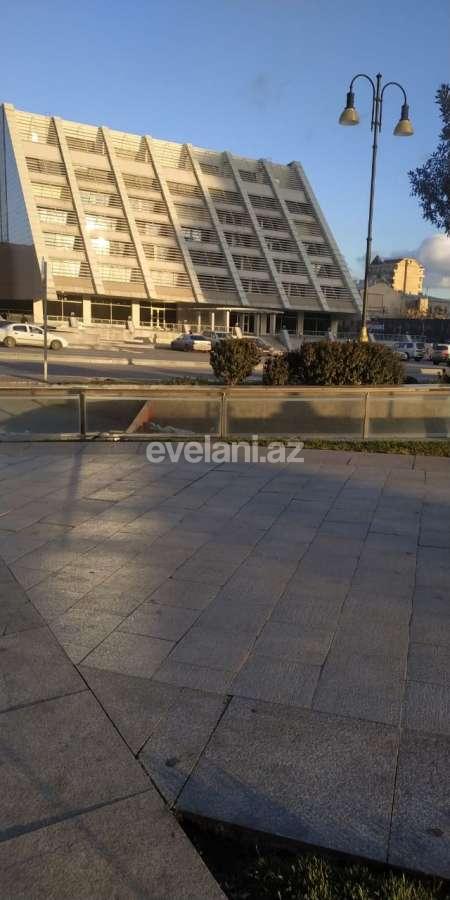 Satılır, köhnə tikili, 3 otaqlı, 114 m², Bakı, Yasamal r, Nizami m.