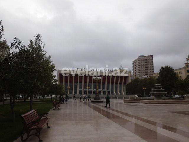 Satılır, yeni tikili, 3 otaqlı, 147 m², Bakı, Nəsimi r, 28 may m.