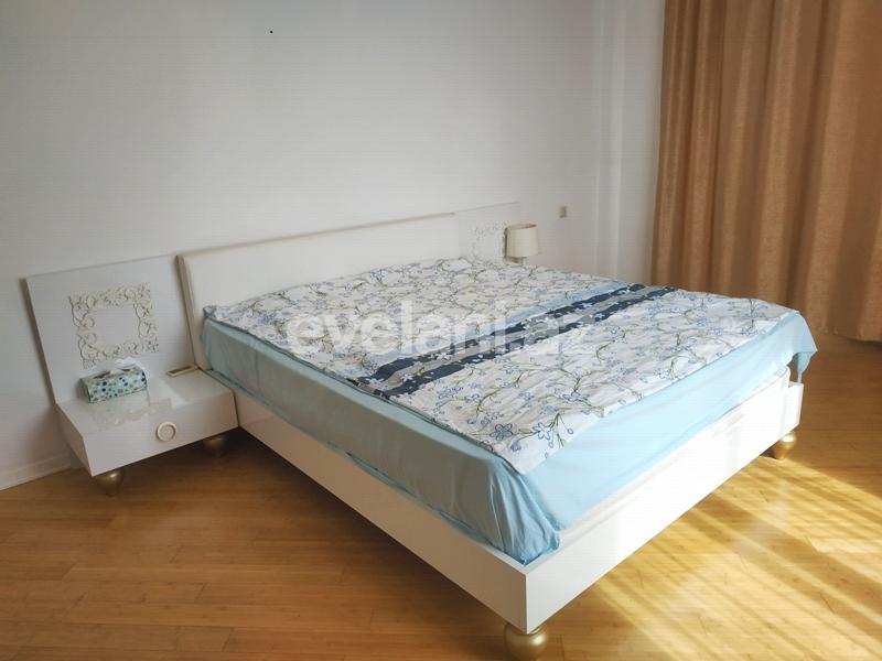 Satılır, yeni tikili, 3 otaqlı, 130 m², Bakı, Xətai r.