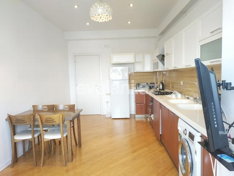 Satılır, yeni tikili, 3 otaqlı, 130 m², Bakı, Xətai r.