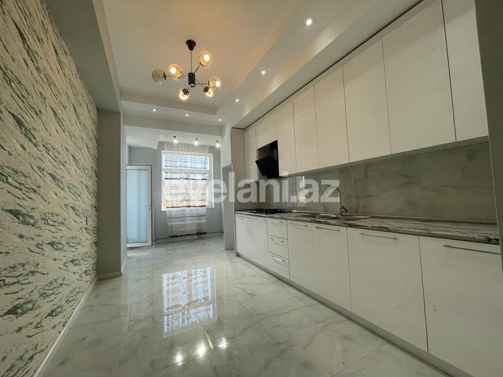 Satılır, yeni tikili, 3 otaqlı, 130 m², Bakı, Nizami r, Qara Qarayev m.
