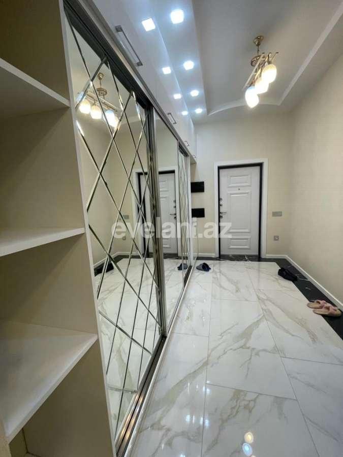 Satılır, yeni tikili, 3 otaqlı, 130 m², Bakı, Nizami r, Qara Qarayev m.