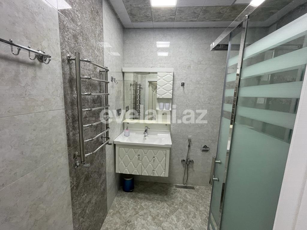 Satılır, yeni tikili, 3 otaqlı, 130 m², Bakı, Nizami r, Qara Qarayev m.