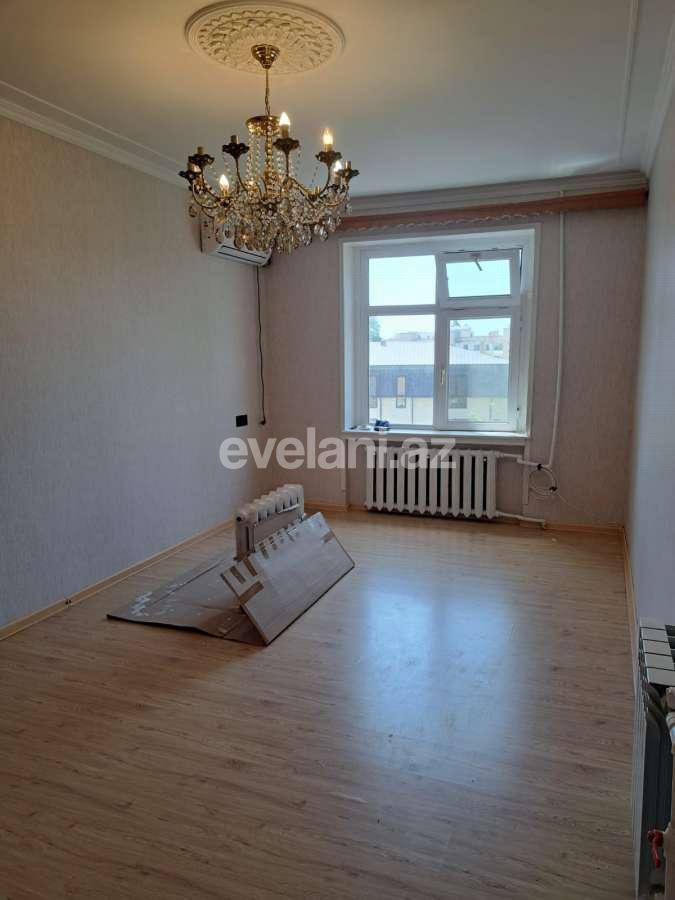 Sale, old building, 3 room, 70 m², Baku, Khatai r.