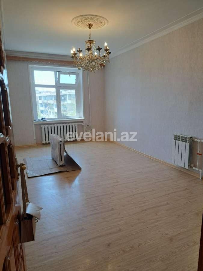 Sale, old building, 3 room, 70 m², Baku, Khatai r.