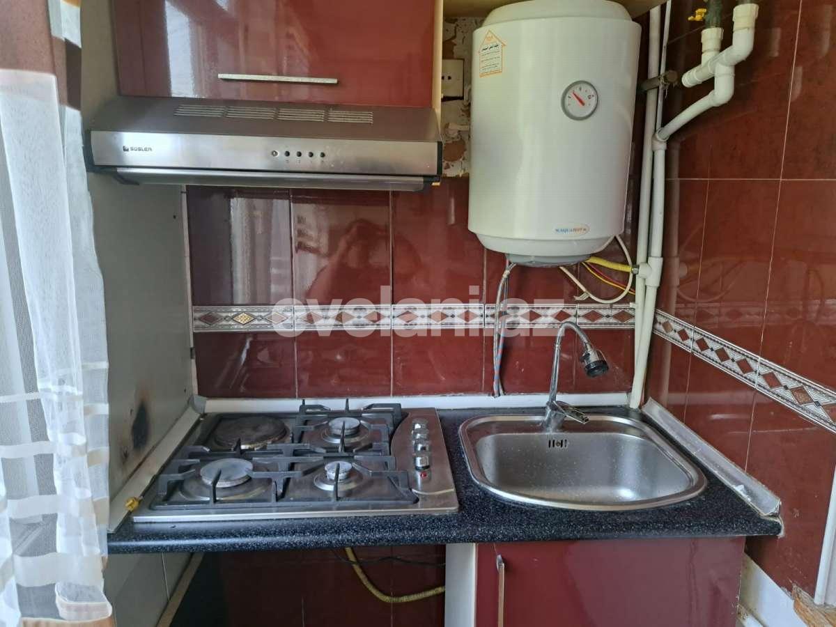 Sale, old building, 3 room, 70 m², Baku, Khatai r.