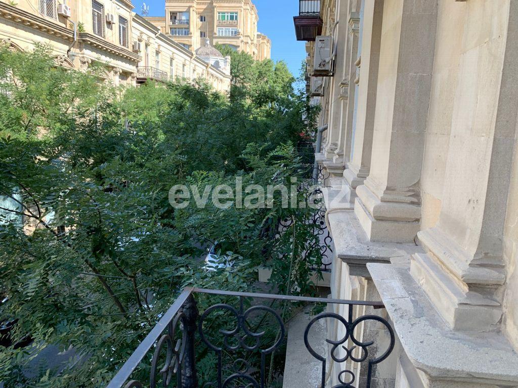 Rent, old building, 2 room, 100 m², Baku, Sabail r, Sahil m.