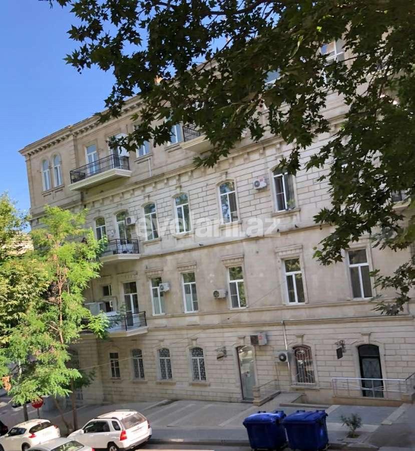 Satılır, köhnə tikili, 3 otaqlı, 115 m², Bakı, Səbail r, İçəri Şəhər m.