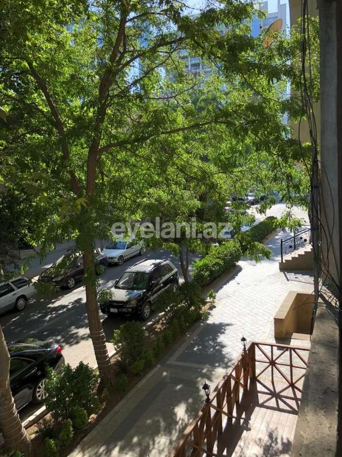 Satılır, köhnə tikili, 3 otaqlı, 115 m², Bakı, Səbail r, İçəri Şəhər m.