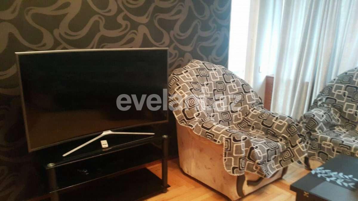 Rent, old building, 2 room, 90 m², Baku, Nasimi r.