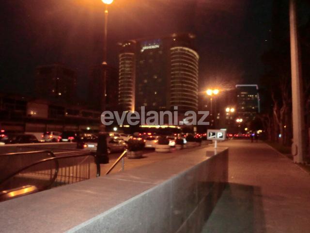 Rent, old building, 2 room, 90 m², Baku, Nasimi r.