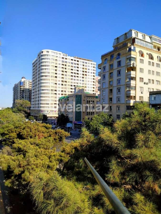 Kirayə verilir, köhnə tikili, 2 otaqlı, 45 m², Bakı, Yasamal r, Elmlər Akademiyası m.