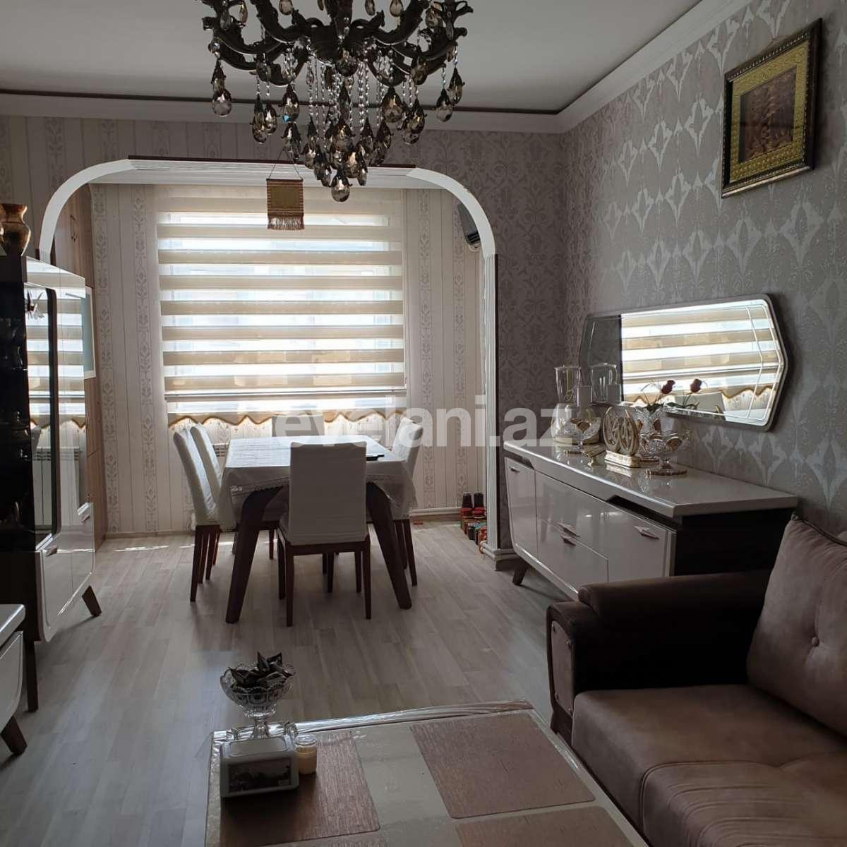 Satılır, köhnə tikili, 2 otaqlı, 55 m², Bakı, Nəsimi r, 2-ci mikrorayon q, Memar Əcəmi m.