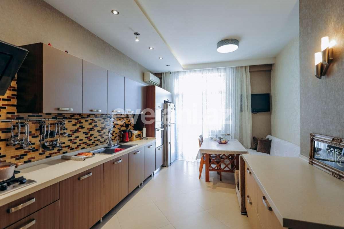 Sale, new building, 4 room, 215 m², Baku, Yasamal r, Elmlar Akademiyası m.