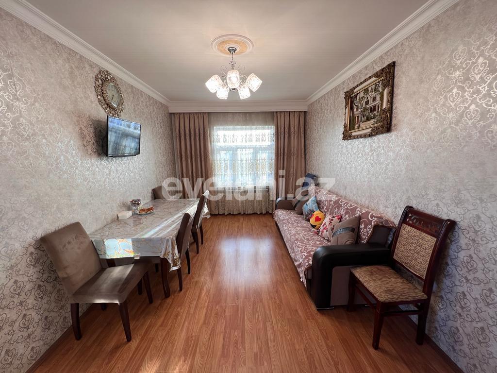 Satılır, köhnə tikili, 1 otaqlı, 35 m², Bakı, Suraxanı r, Yeni Günəşli q, Xalqlar Dostluğu m.