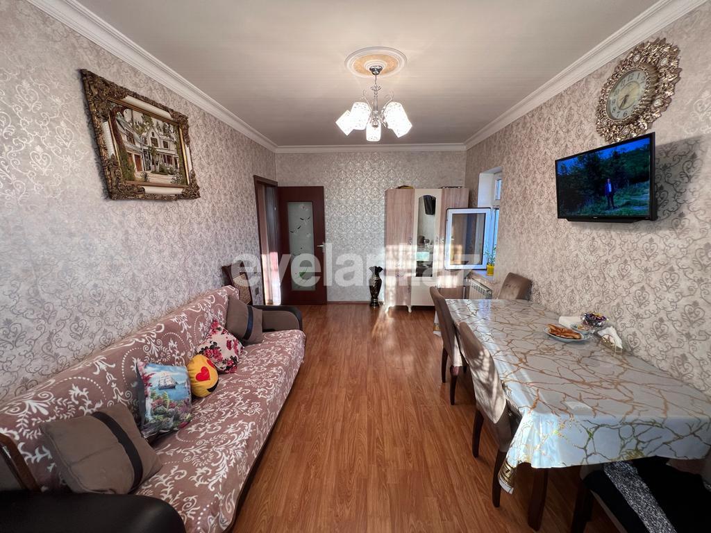 Satılır, köhnə tikili, 1 otaqlı, 35 m², Bakı, Suraxanı r, Yeni Günəşli q, Xalqlar Dostluğu m.