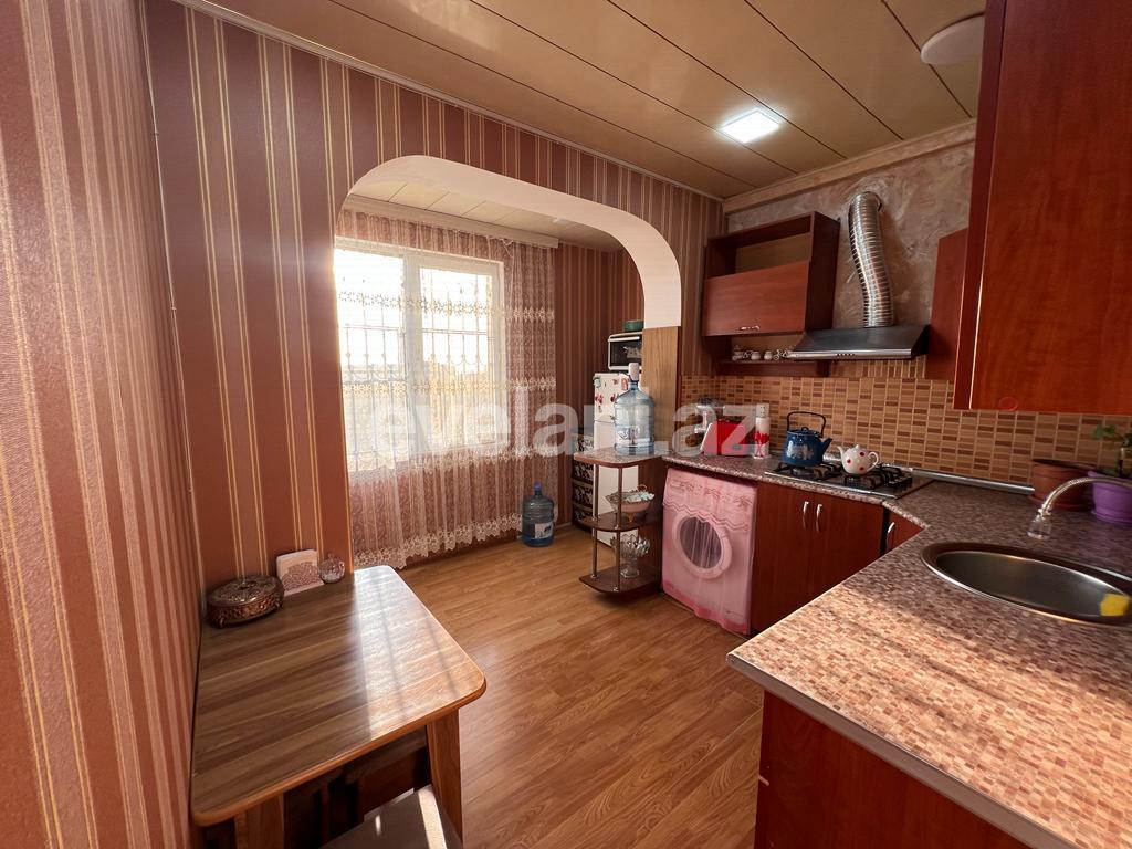 Satılır, köhnə tikili, 1 otaqlı, 35 m², Bakı, Suraxanı r, Yeni Günəşli q, Xalqlar Dostluğu m.