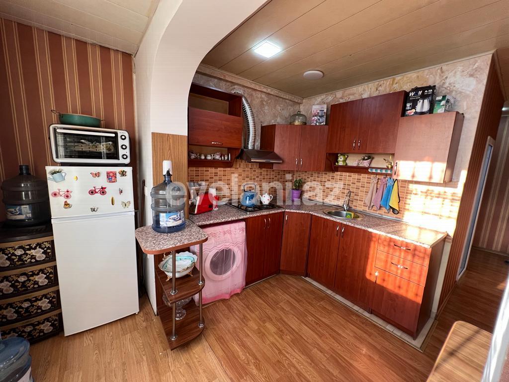 Satılır, köhnə tikili, 1 otaqlı, 35 m², Bakı, Suraxanı r, Yeni Günəşli q, Xalqlar Dostluğu m.