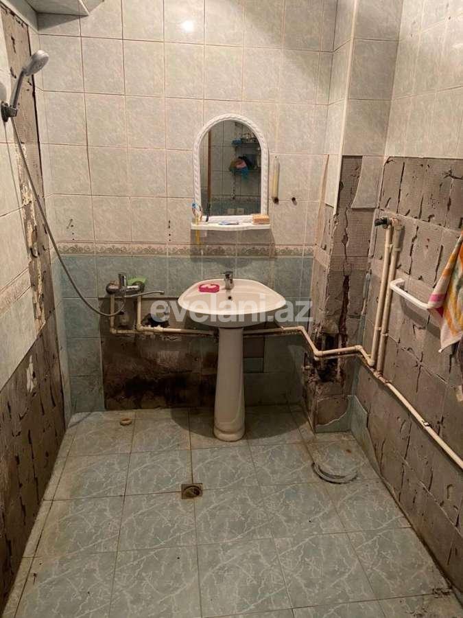 Sale, old building, 4 room, 94 m², Baku, Sabail r, Elmlar Akademiyası m.