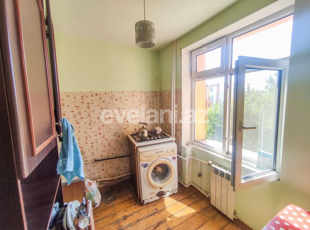 Satılır, köhnə tikili, 1 otaqlı, 35 m², Bakı, Nizami r, Qara Qarayev m.