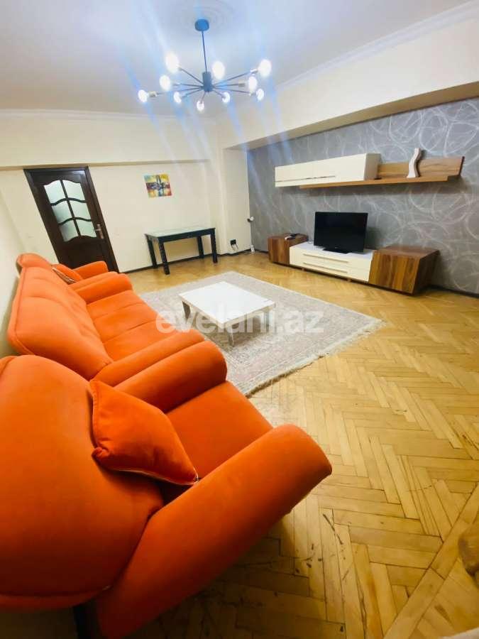 Rent, old building, 2 room, 90 m², Baku, Sabail r, Sahil m.