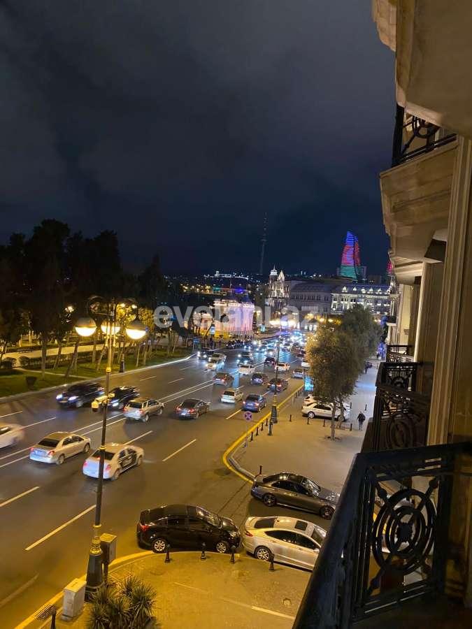 Rent, old building, 2 room, 90 m², Baku, Sabail r, Sahil m.