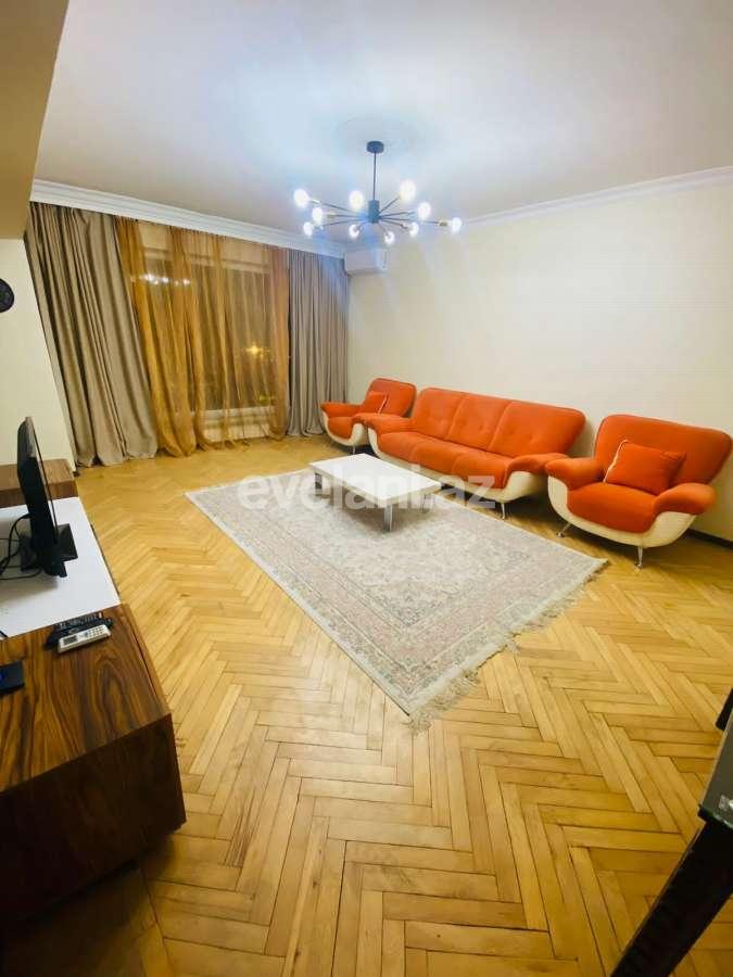 Rent, old building, 2 room, 90 m², Baku, Sabail r, Sahil m.