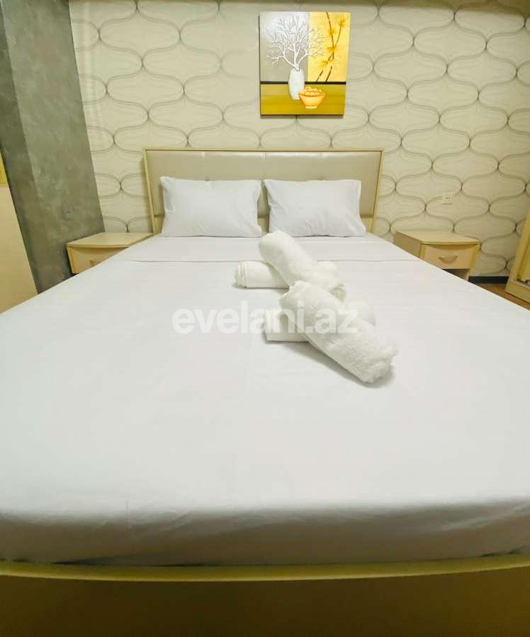 Rent, old building, 2 room, 90 m², Baku, Sabail r, Sahil m.