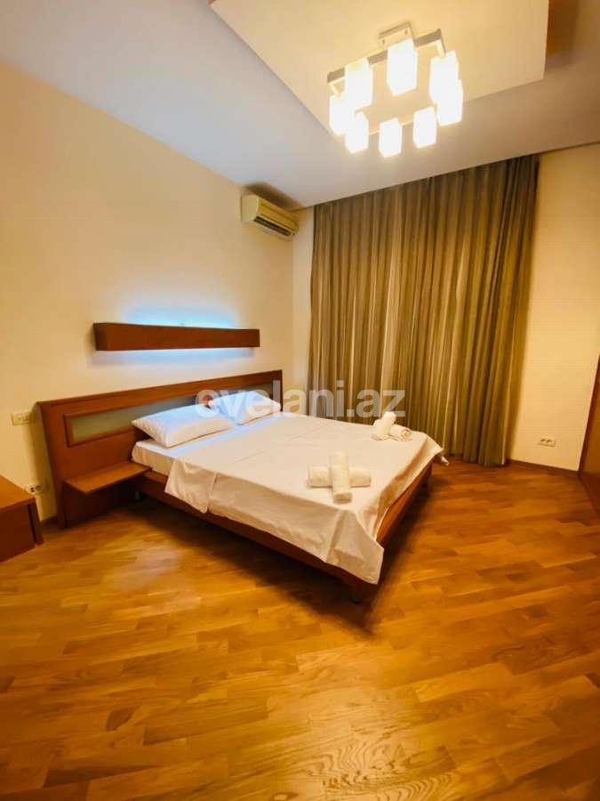 Rent, old building, 2 room, 94 m², Baku, Sabail r, Sahil m.