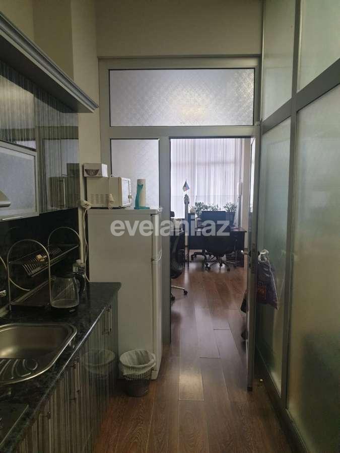Kirayə verilir, ofis, 2 otaqlı, 70 m², Bakı, Xətai r, Şah İsmayıl Xətai m.