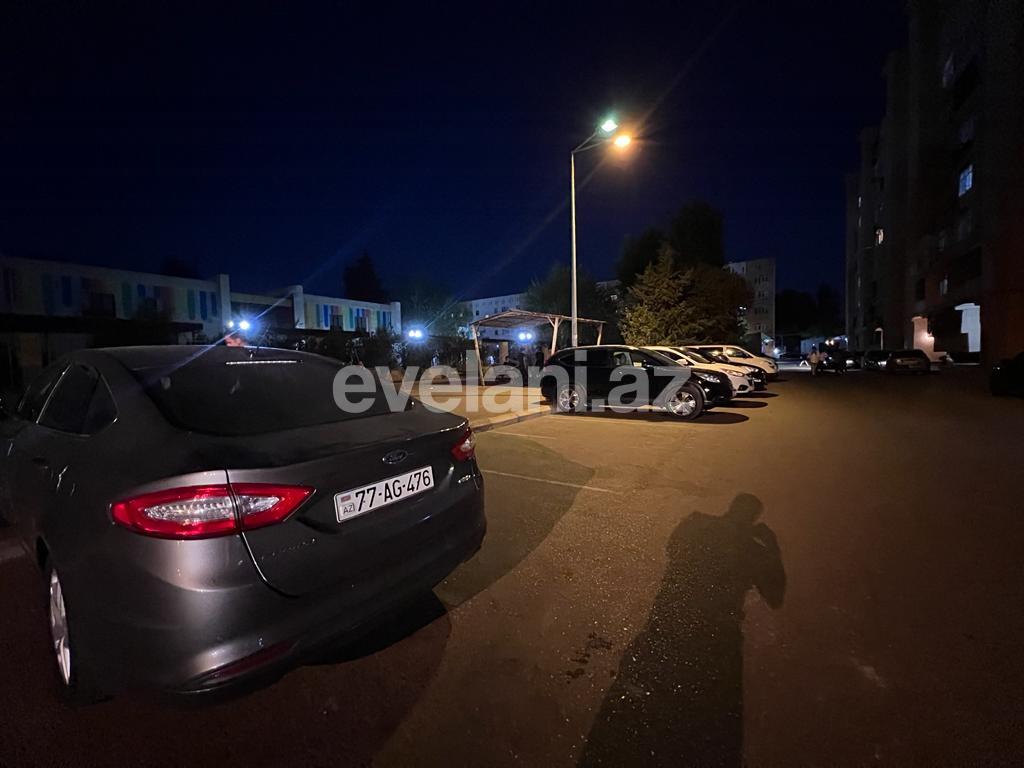 Satılır, köhnə tikili, 3 otaqlı, 80 m², Bakı, Suraxanı r, Qaraçuxur q.