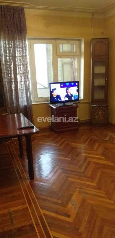 Kirayə verilir, köhnə tikili, 3 otaqlı, 90 m², Bakı, Binəqədi r, 8-ci mikrorayon q, Azadlıq prospekti m.