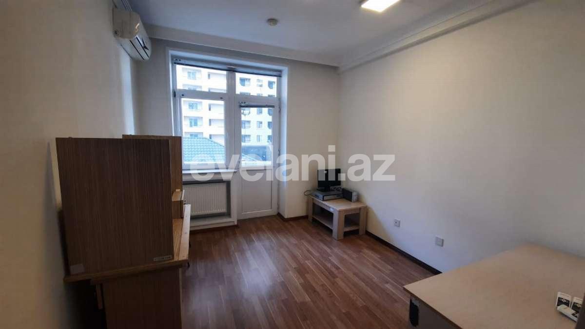 Сдаётся, офис, 8-комнаты, 350 m², Баку, Хатаинский r, Шах Исмаил Хатаи m.