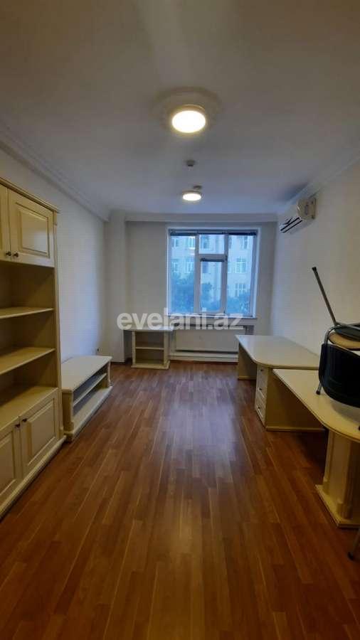 Сдаётся, офис, 8-комнаты, 350 m², Баку, Хатаинский r, Шах Исмаил Хатаи m.