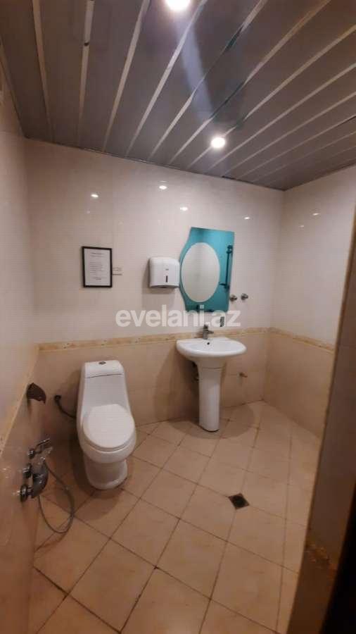 Сдаётся, офис, 8-комнаты, 350 m², Баку, Хатаинский r, Шах Исмаил Хатаи m.