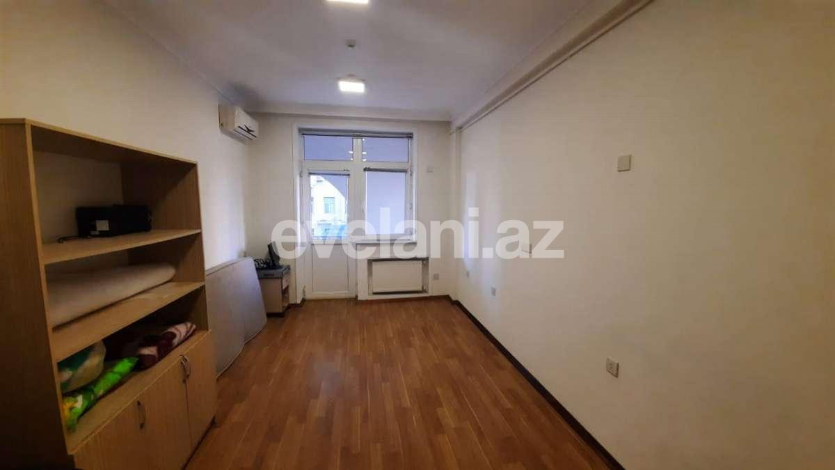 Сдаётся, офис, 8-комнаты, 350 m², Баку, Хатаинский r, Шах Исмаил Хатаи m.