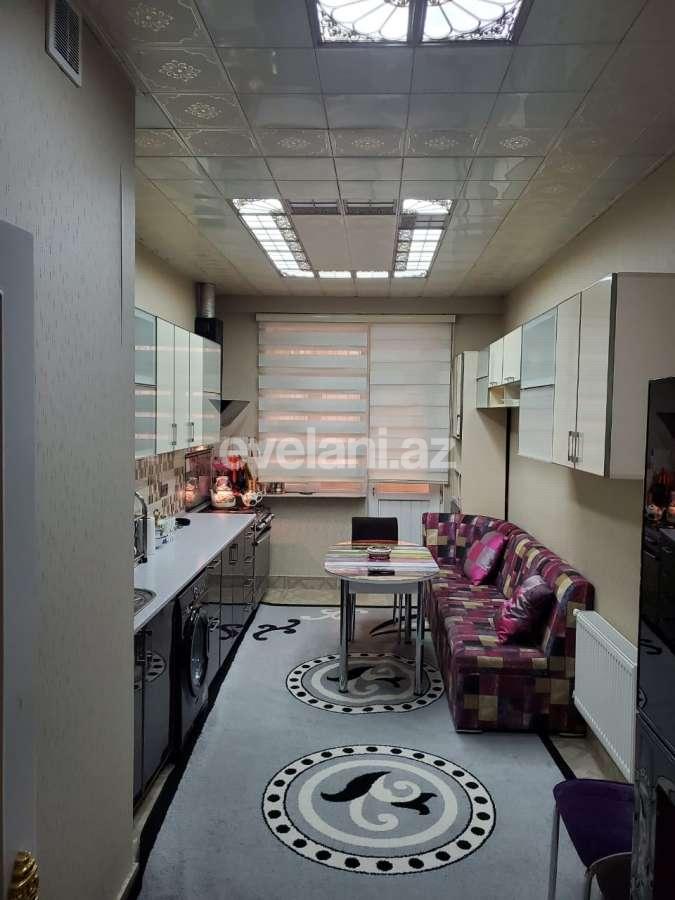 Satılır, köhnə tikili, 3 otaqlı, 160 m², Bakı, Nəsimi r, 2-ci mikrorayon q, Memar Əcəmi m.
