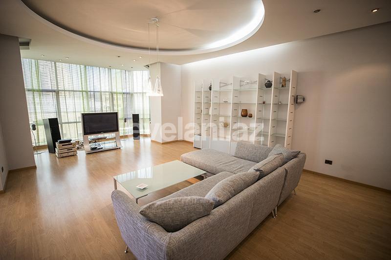 Sale, new building, 4 room, 195 m², Baku, Nasimi r, 28 may m.