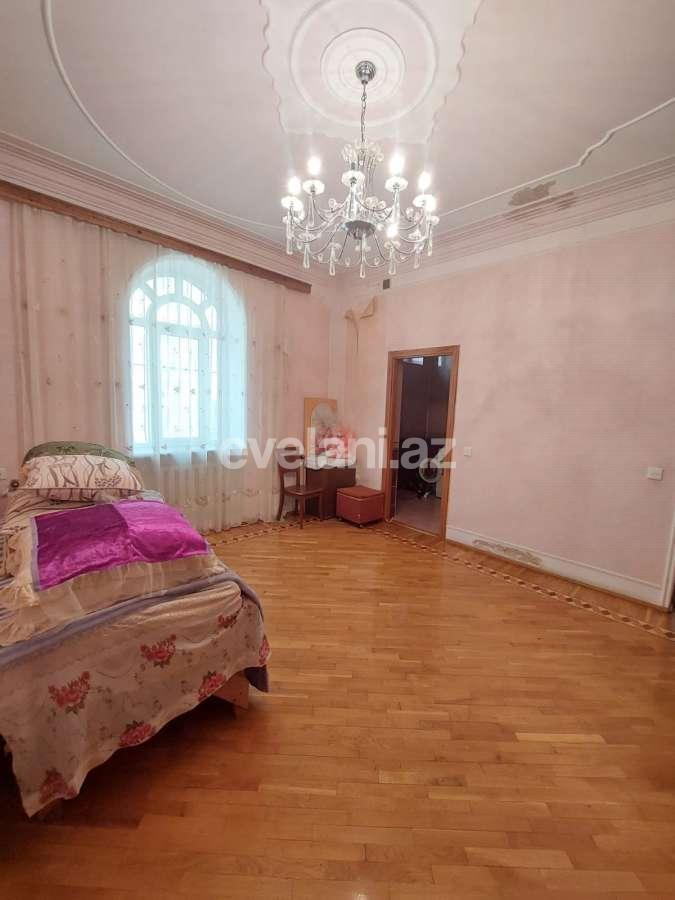 Satılır, həyət evi / bağ, 7 otaqlı, 400 m², Bakı, Nizami r, 8-ci kilometr q, Qara Qarayev m.